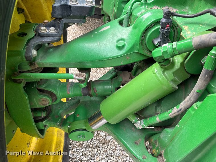 image for item YA1149 2015 John Deere 8370R MFWD tractor