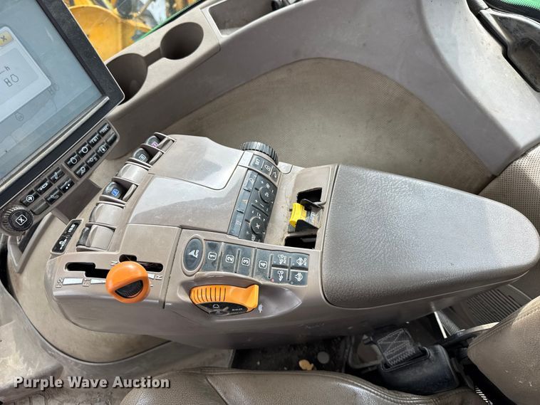 image for item YA1149 2015 John Deere 8370R MFWD tractor