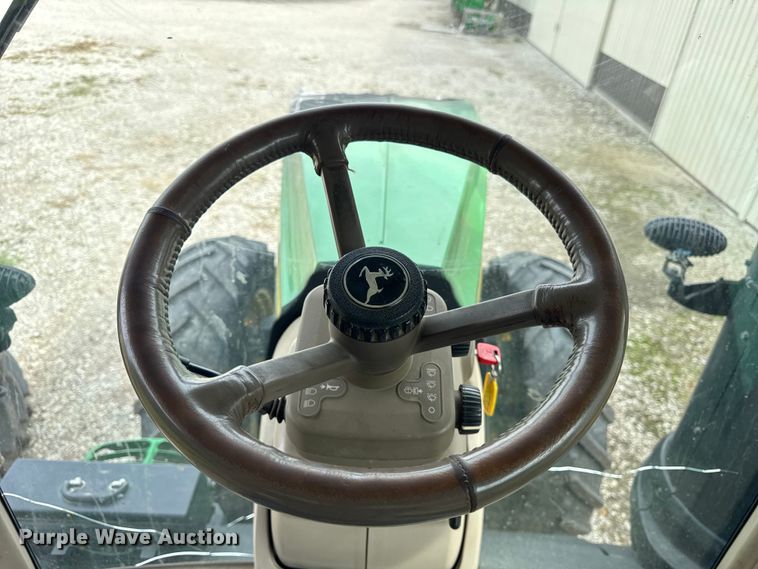 image for item YA1149 2015 John Deere 8370R MFWD tractor