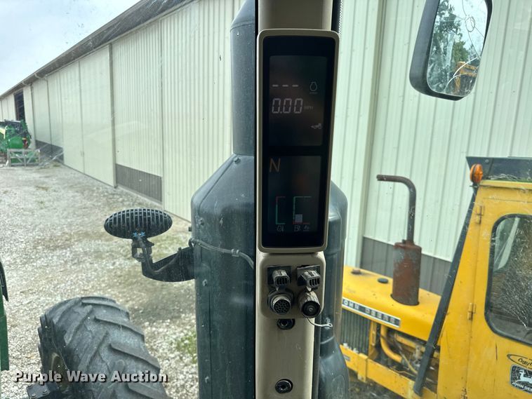 image for item YA1149 2015 John Deere 8370R MFWD tractor