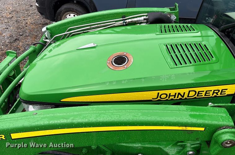 image for item YA1155 2017 John Deere 3046R MFWD tractor