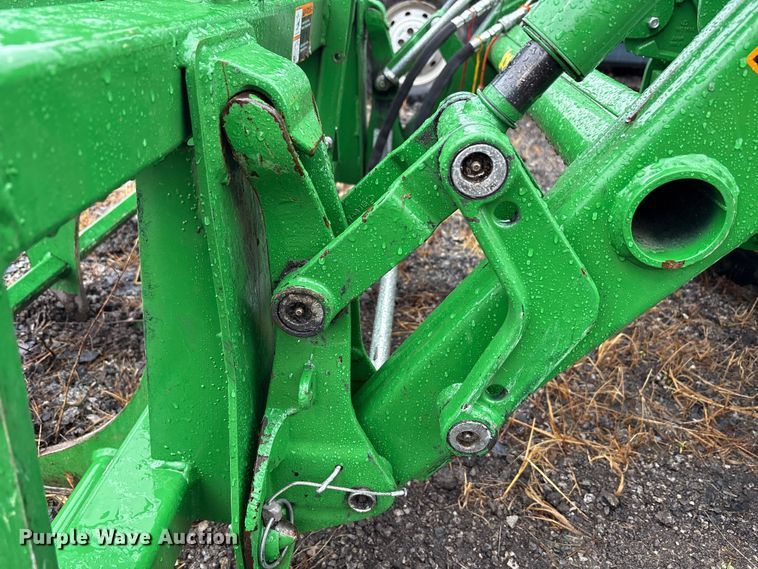 image for item YA1155 2017 John Deere 3046R MFWD tractor