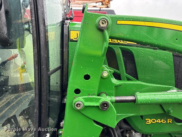 image for item YA1155 2017 John Deere 3046R MFWD tractor