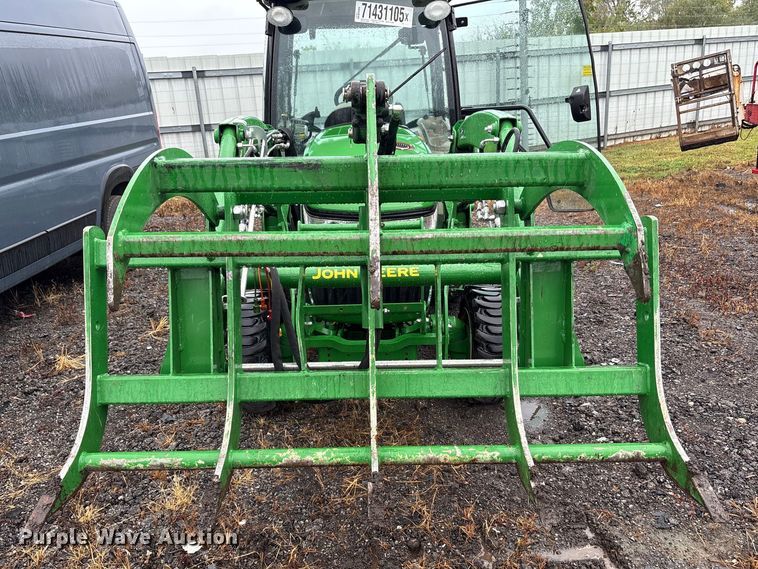 image for item YA1155 2017 John Deere 3046R MFWD tractor