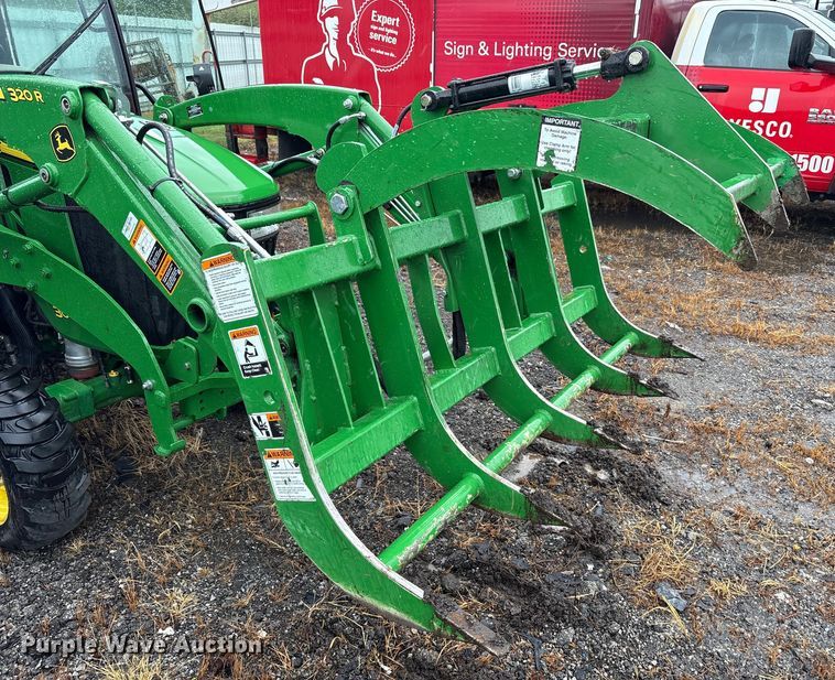 image for item YA1155 2017 John Deere 3046R MFWD tractor