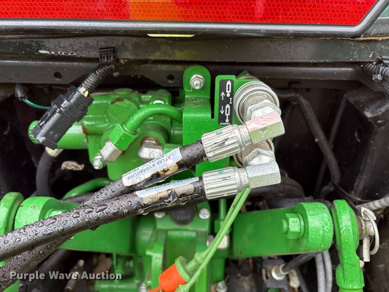 image for item YA1155 2017 John Deere 3046R MFWD tractor