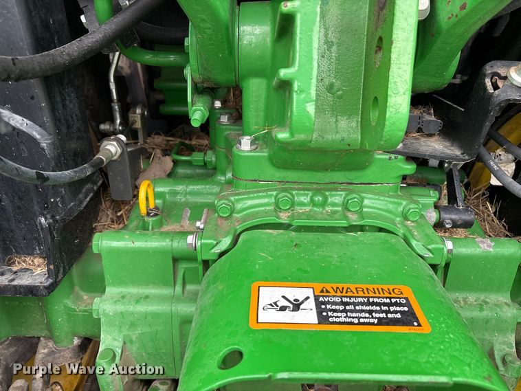 image for item YA1155 2017 John Deere 3046R MFWD tractor