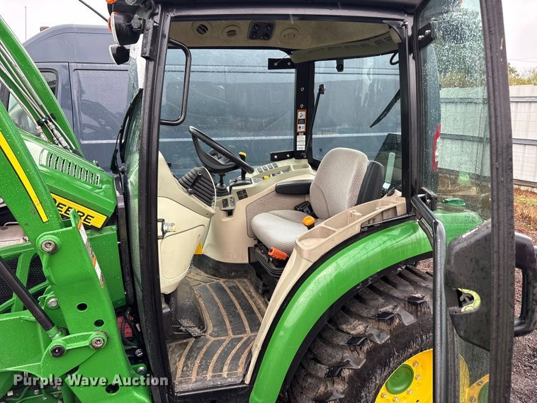 image for item YA1155 2017 John Deere 3046R MFWD tractor