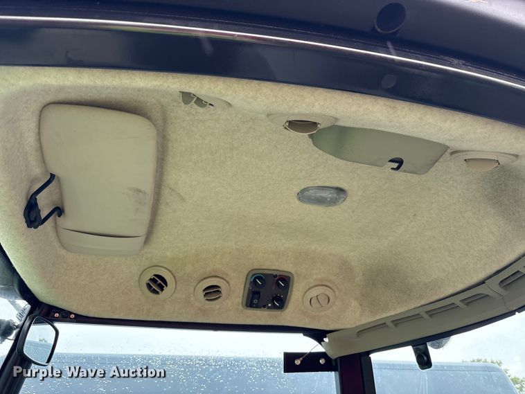 image for item YA1155 2017 John Deere 3046R MFWD tractor