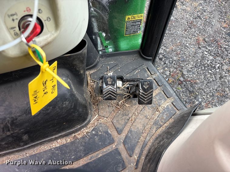 image for item YA1155 2017 John Deere 3046R MFWD tractor