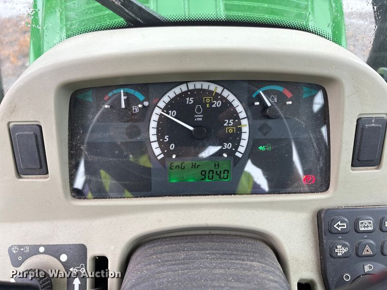 image for item YA1155 2017 John Deere 3046R MFWD tractor