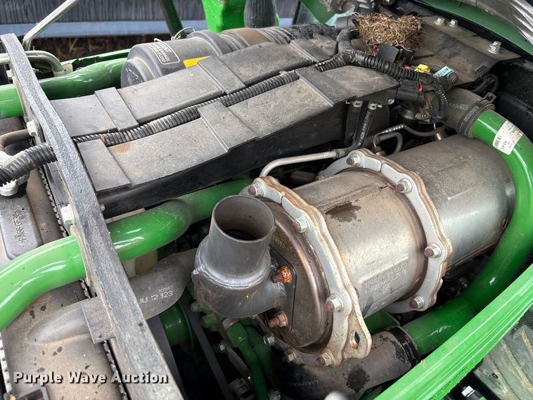 image for item YA1155 2017 John Deere 3046R MFWD tractor