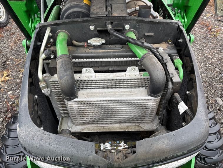 image for item YA1155 2017 John Deere 3046R MFWD tractor