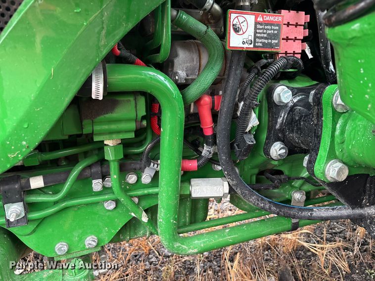 image for item YA1155 2017 John Deere 3046R MFWD tractor