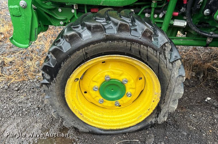 image for item YA1155 2017 John Deere 3046R MFWD tractor