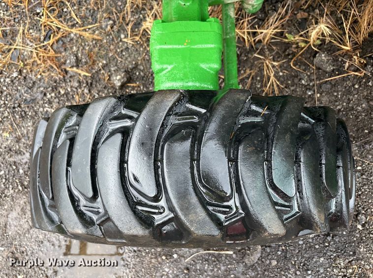 image for item YA1155 2017 John Deere 3046R MFWD tractor