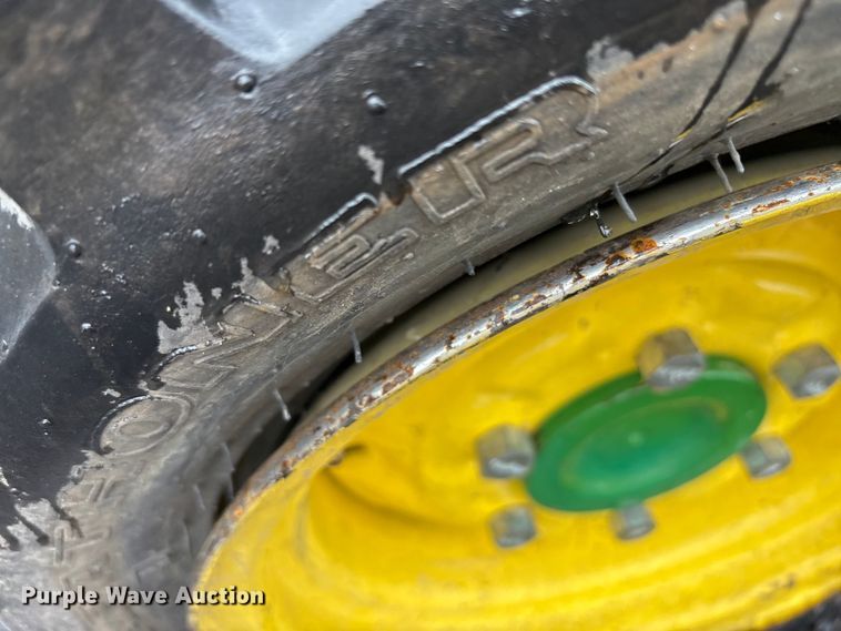 image for item YA1155 2017 John Deere 3046R MFWD tractor