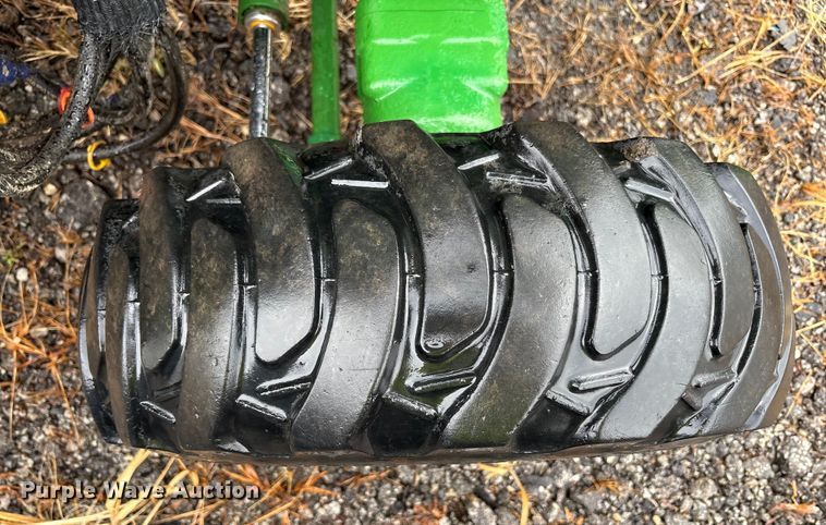 image for item YA1155 2017 John Deere 3046R MFWD tractor