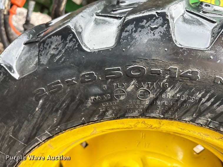 image for item YA1155 2017 John Deere 3046R MFWD tractor