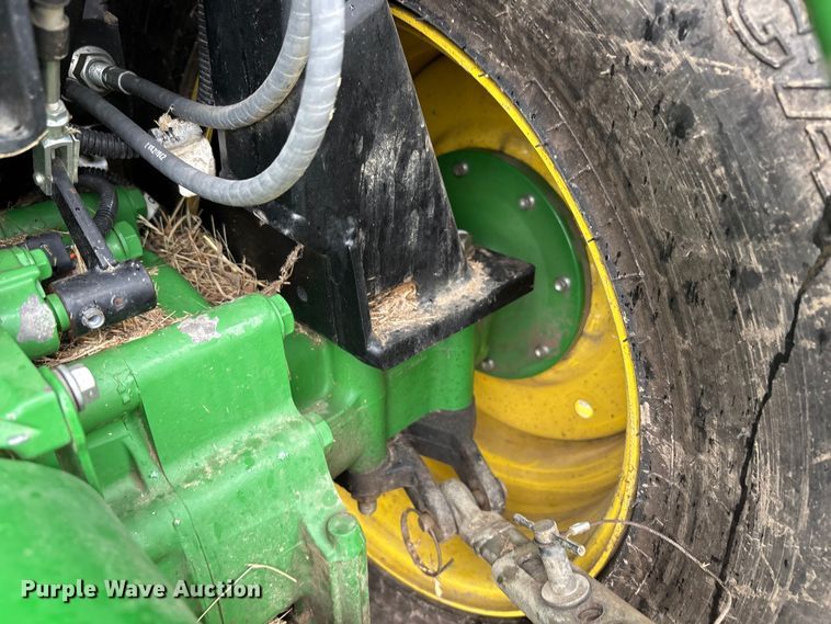 image for item YA1155 2017 John Deere 3046R MFWD tractor