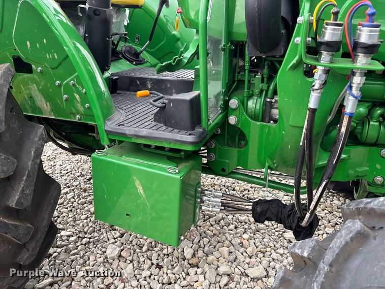 image for item YA1160 2022 John Deere 5065E MFWD tractor