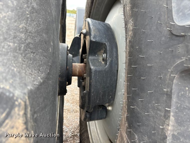 image for item YA1167 2005 Case MX230 MFWD tractor