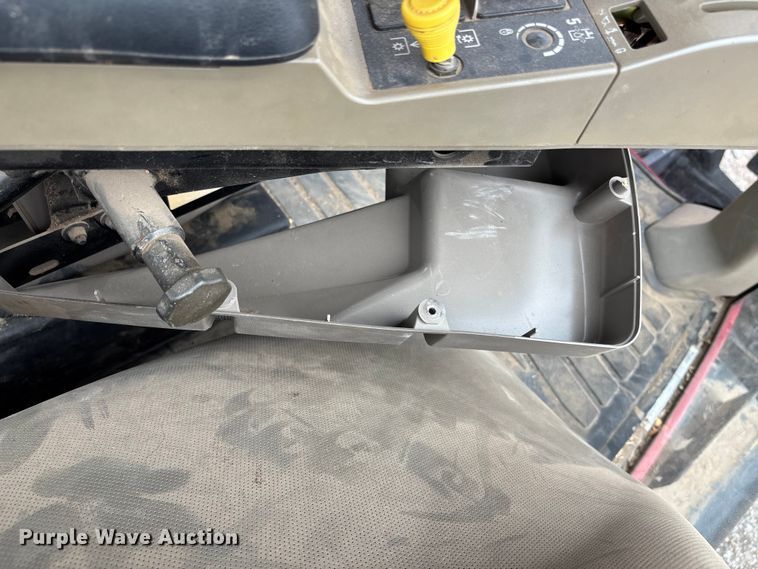 image for item YA1167 2005 Case MX230 MFWD tractor