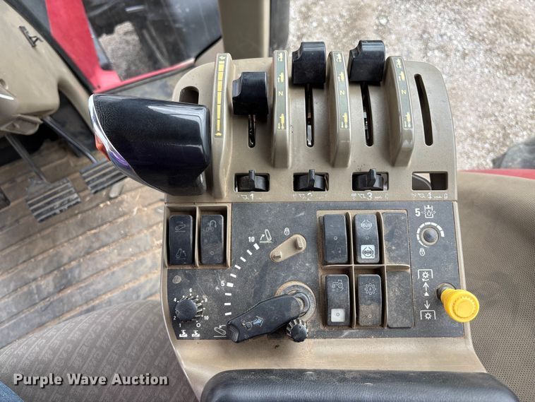 image for item YA1167 2005 Case MX230 MFWD tractor