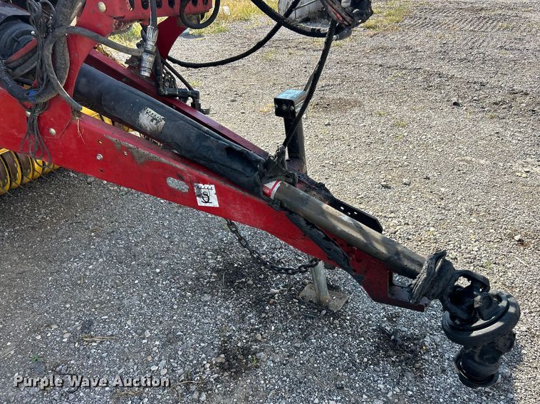 image for item YA1242 2016 New Holland Roll-Belt 560 Specialty Crop round baler