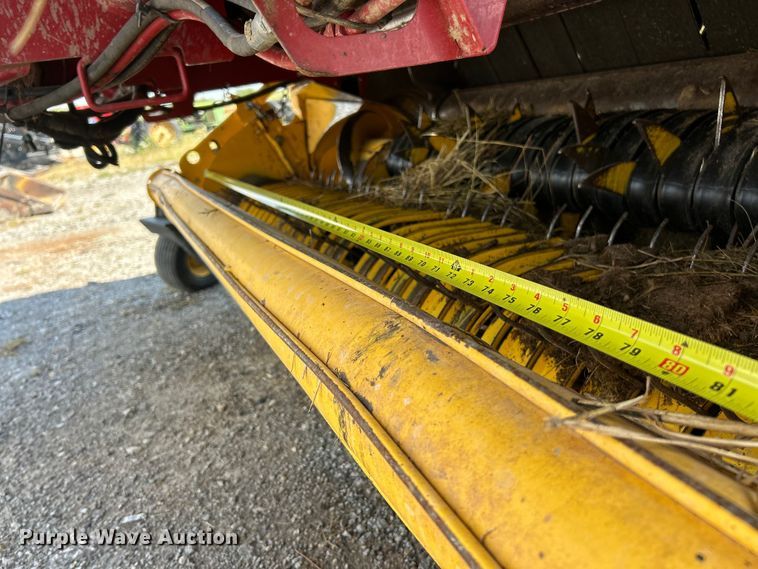 image for item YA1242 2016 New Holland Roll-Belt 560 Specialty Crop round baler