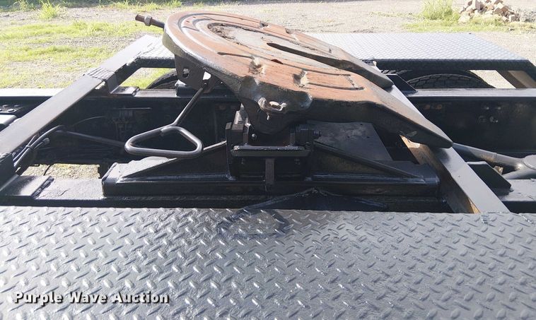 image for item DJ7826 2014 Mack GU713 semi truck