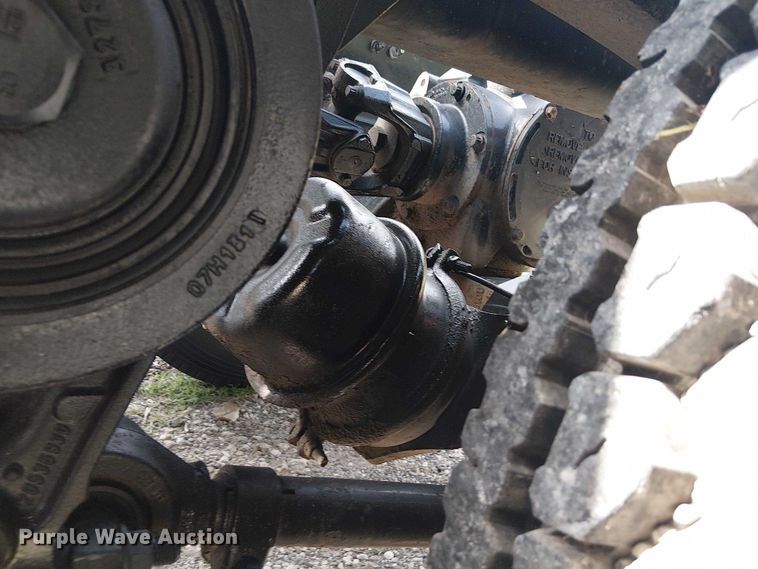 image for item DJ7826 2014 Mack GU713 semi truck