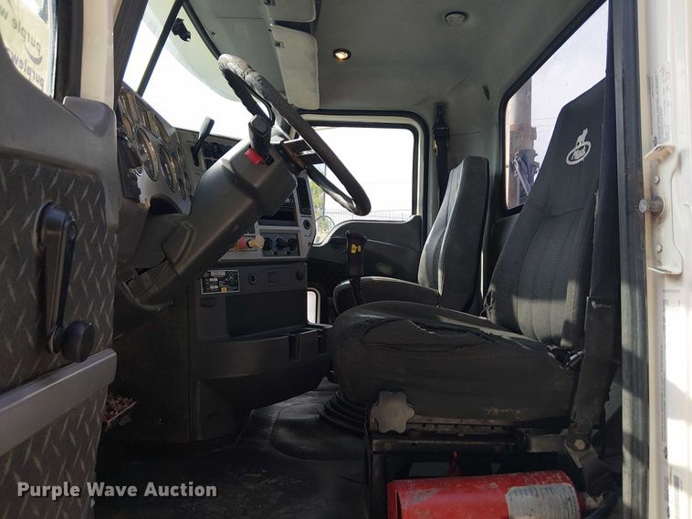 image for item DJ7826 2014 Mack GU713 semi truck