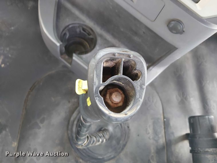 image for item DJ7826 2014 Mack GU713 semi truck