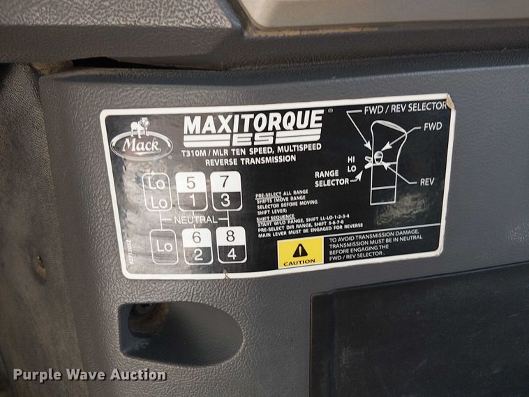 image for item DJ7826 2014 Mack GU713 semi truck