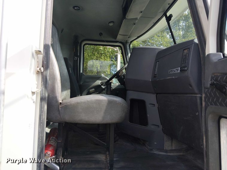 image for item DJ7826 2014 Mack GU713 semi truck