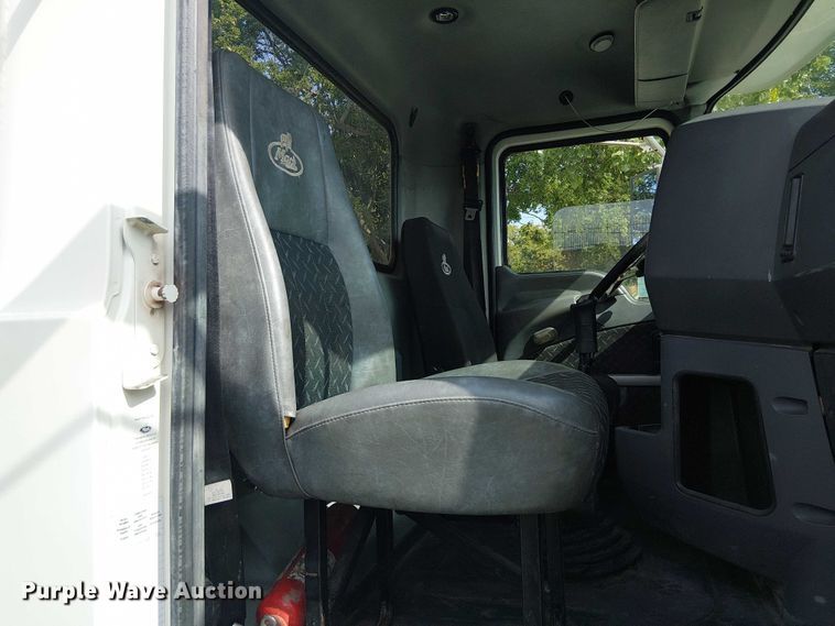 image for item DJ7826 2014 Mack GU713 semi truck