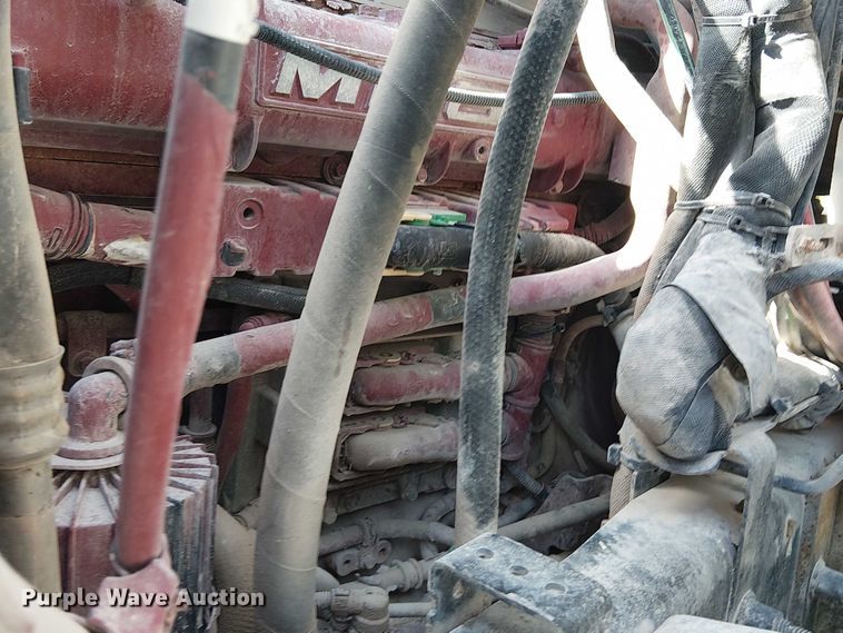 image for item DJ7826 2014 Mack GU713 semi truck