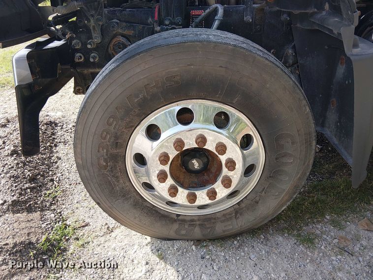 image for item DJ7826 2014 Mack GU713 semi truck