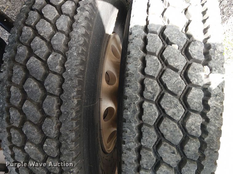 image for item DJ7826 2014 Mack GU713 semi truck