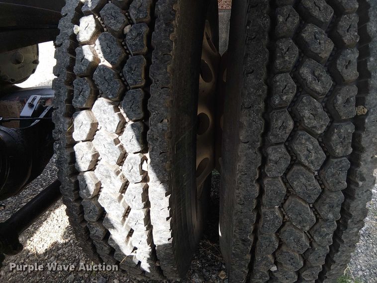 image for item DJ7826 2014 Mack GU713 semi truck