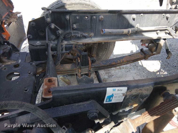 image for item DJ7828 2012 Peterbilt 388 truck cab and chassis