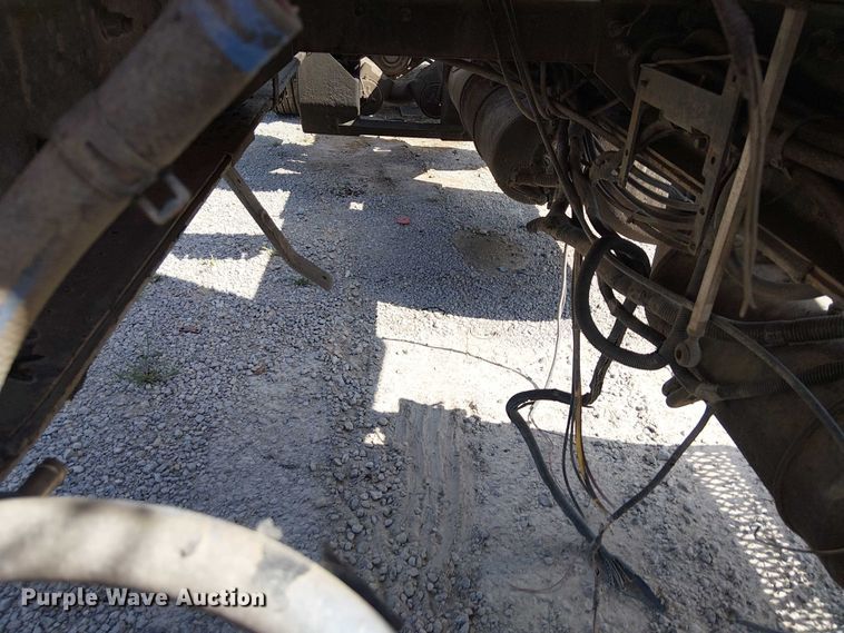 image for item DJ7828 2012 Peterbilt 388 truck cab and chassis