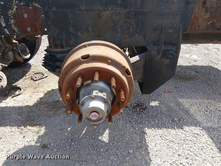 image for item DJ7828 2012 Peterbilt 388 truck cab and chassis