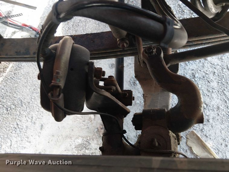 image for item DJ7828 2012 Peterbilt 388 truck cab and chassis