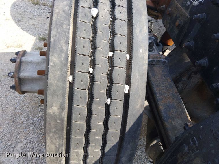 image for item DJ7828 2012 Peterbilt 388 truck cab and chassis