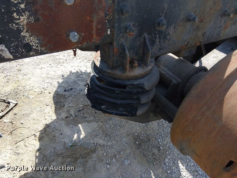 image for item DJ7828 2012 Peterbilt 388 truck cab and chassis