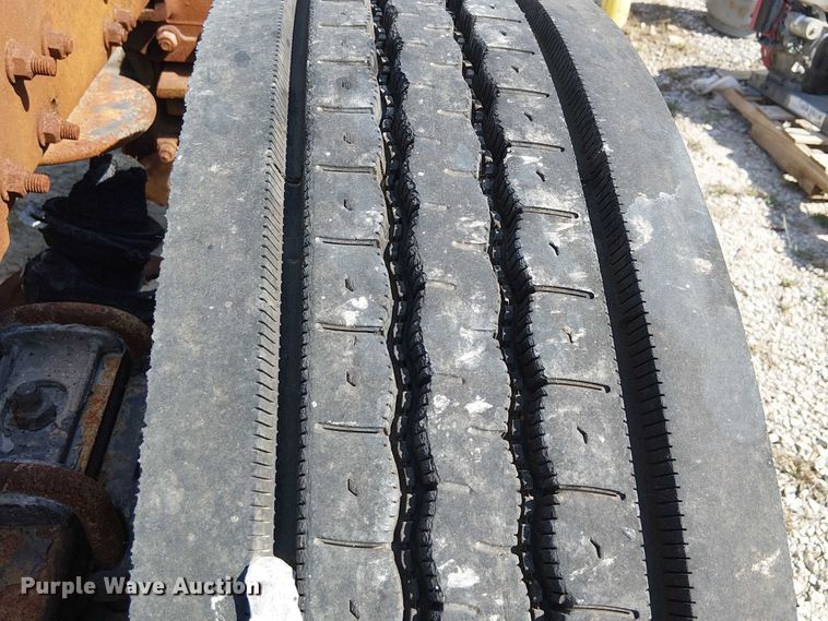 image for item DJ7828 2012 Peterbilt 388 truck cab and chassis