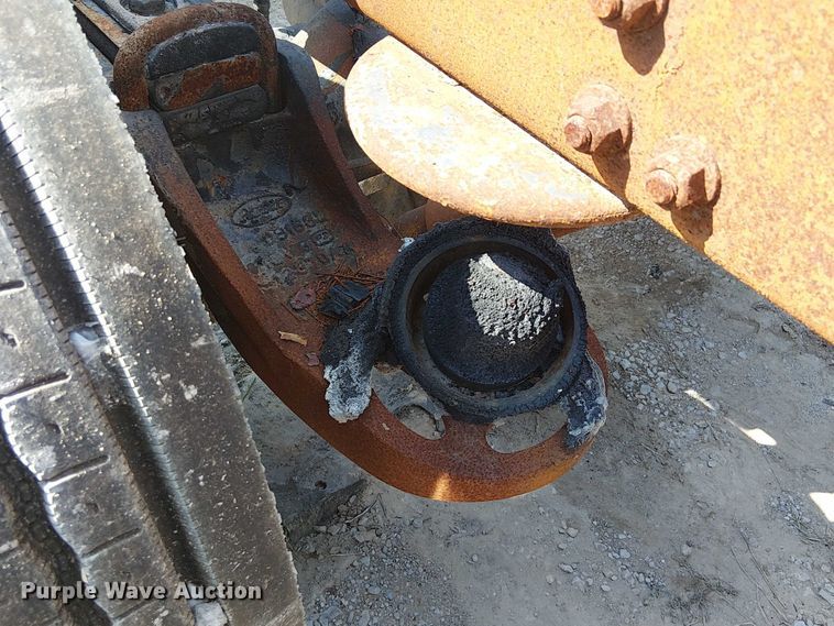 image for item DJ7828 2012 Peterbilt 388 truck cab and chassis