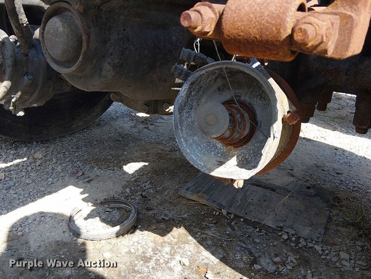 image for item DJ7828 2012 Peterbilt 388 truck cab and chassis